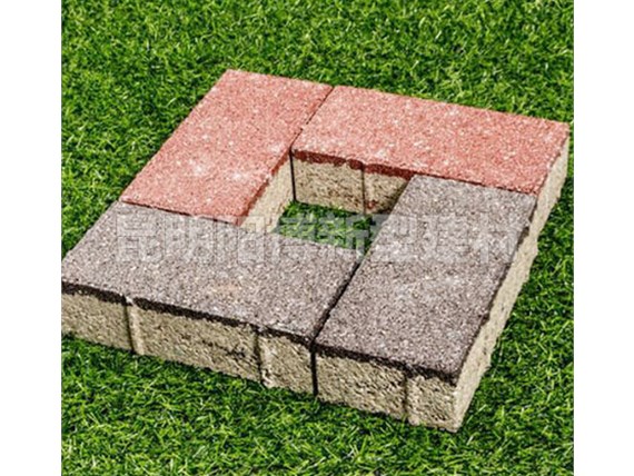 昆明陽(yáng)博水泥制品廠家告訴你哪種透水磚能夠有效降低城市內(nèi)澇？